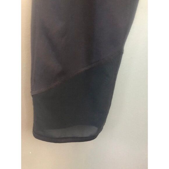 Aglow maternity size medium leggings capri black with mesh detail - Picture 2 of 5